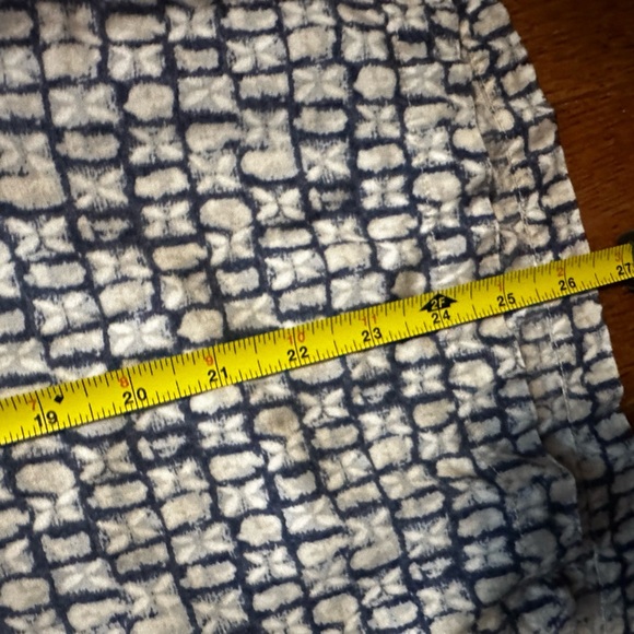 Crazy Horse Men's Button up Shirt Blue white Geometric print Rayon Size L GUC - Picture 9 of 10